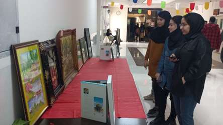  برگزاری نمایشگاه تابلو نقاشی جهت اساتید و کارکنان دانشگاه 